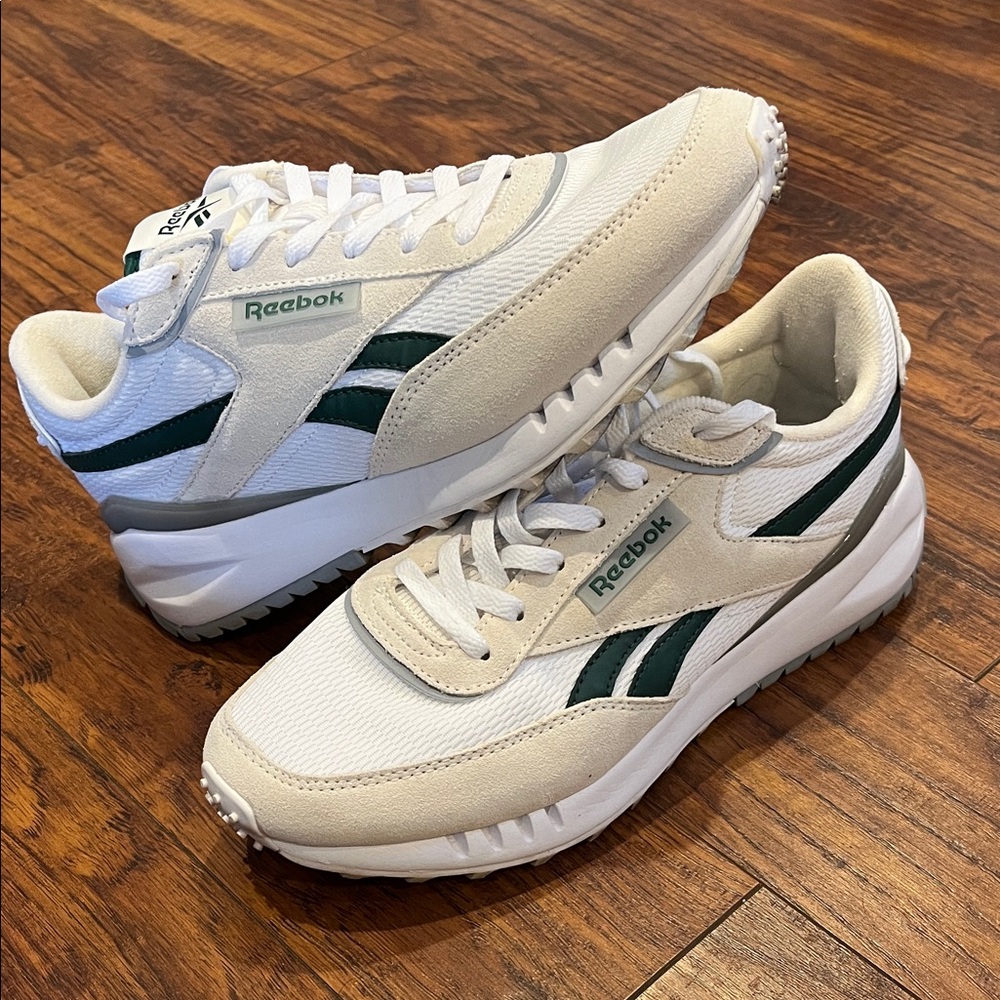 Reebok Men's Cream and Green Sneakers